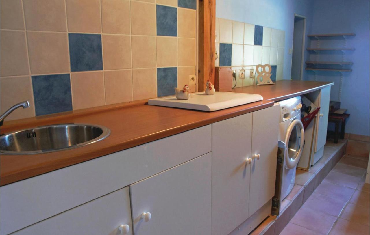 Gorgeous Home In Lavardac With Kitchen Luaran gambar